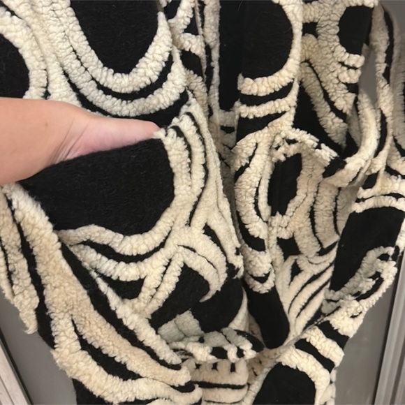 Farm Rio Banangola Mid-Length Fleece Cardigan - Picture 10 of 12